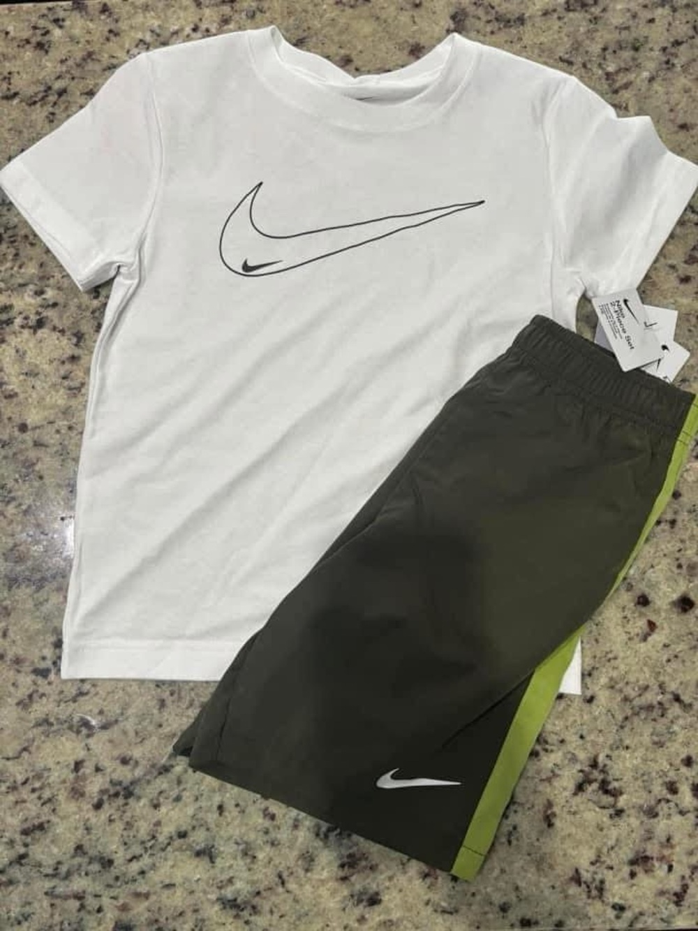 Nike boys short set size 7 nwt